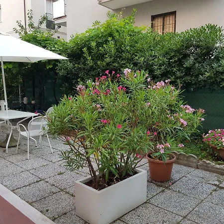 Apartamento A 200 Mt Dal Mare, La Mimosa *