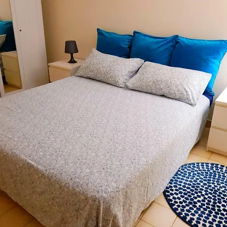A 200 Mt Dal Mare, La Mimosa Apartament *